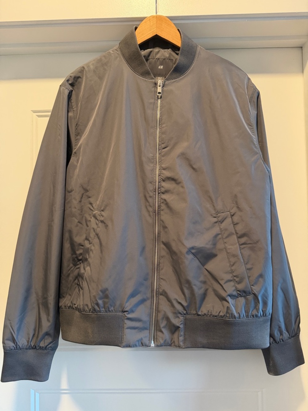NWOT H&M Men's Gray Lightweight Bomber Jacket Size Medium